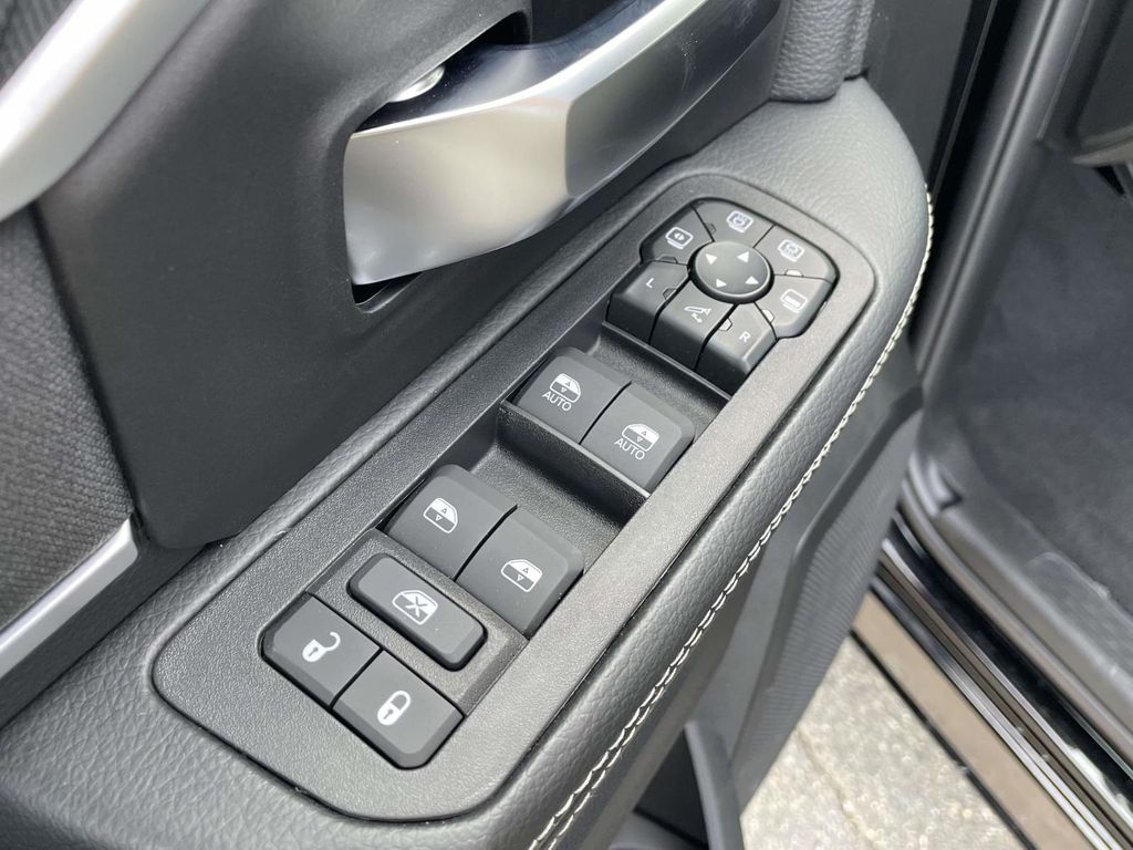 2026 Ram 2500 Big Horn photo 22