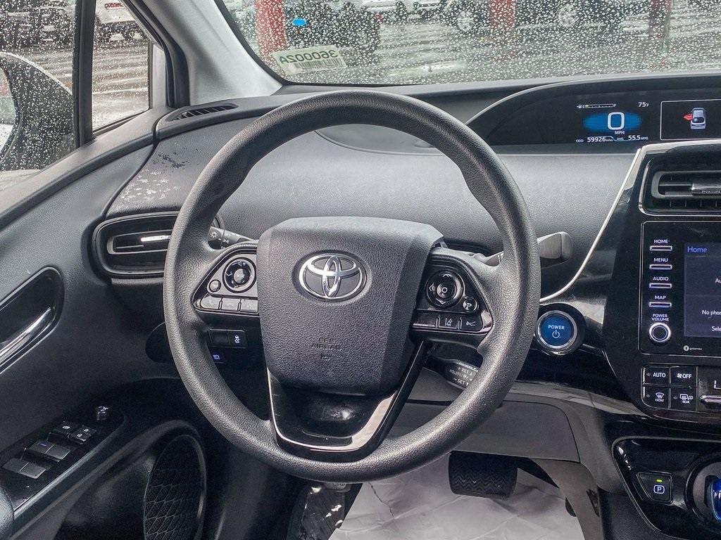 2022 Toyota Prius L photo 13