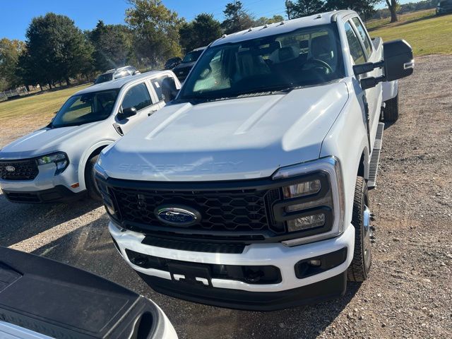 2026 Ford F-350 XL photo 2