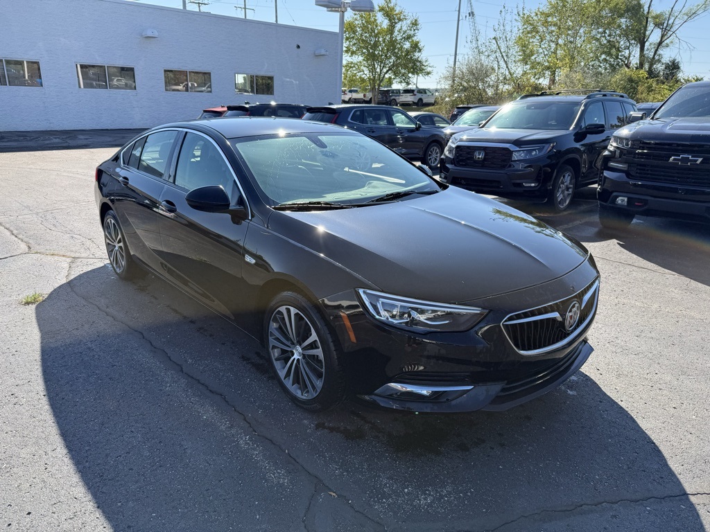 2018 Buick Regal Essence photo 4