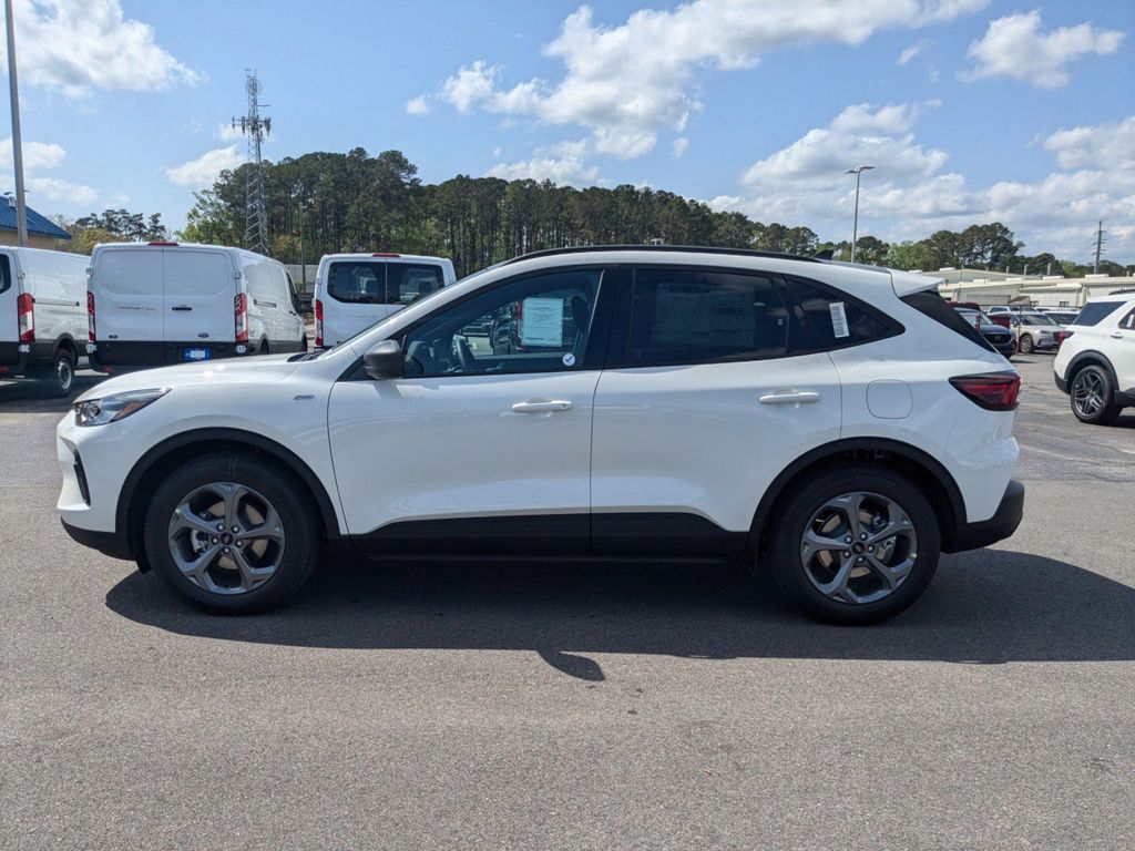 2025 Ford Escape ST-Line photo 7