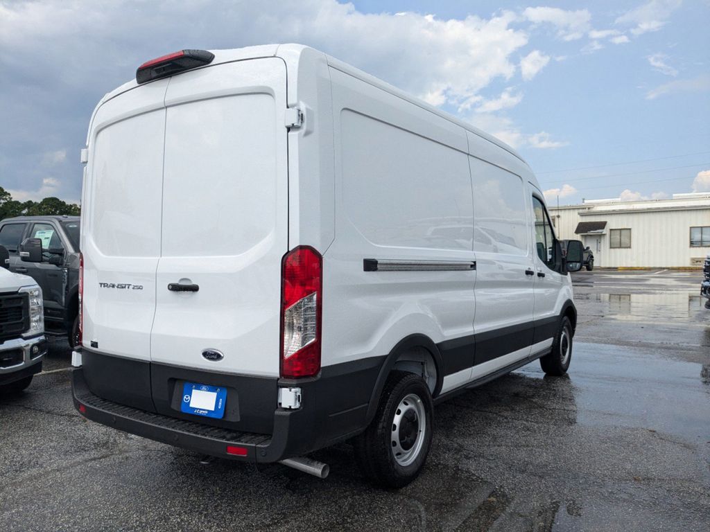 2025 Ford Transit photo 3