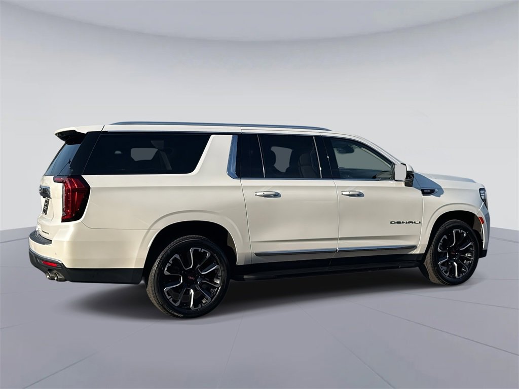 2022 Gmc Yukon XL Denali photo 3