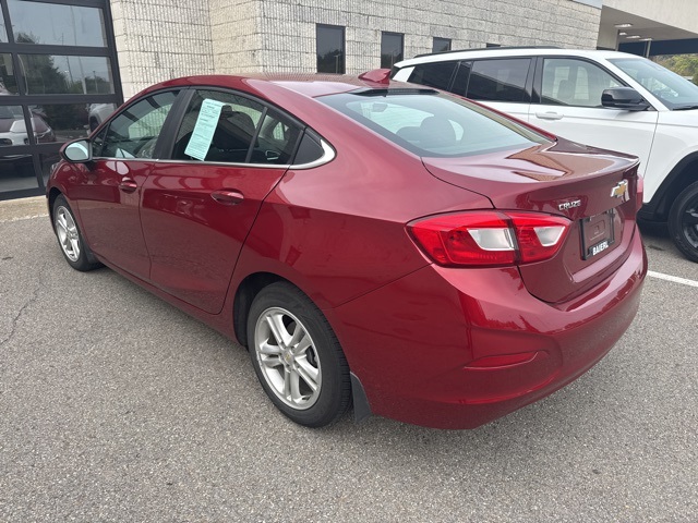 2018 Chevrolet Cruze LT photo 3