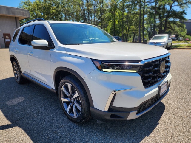2023 Honda Pilot Touring photo 5