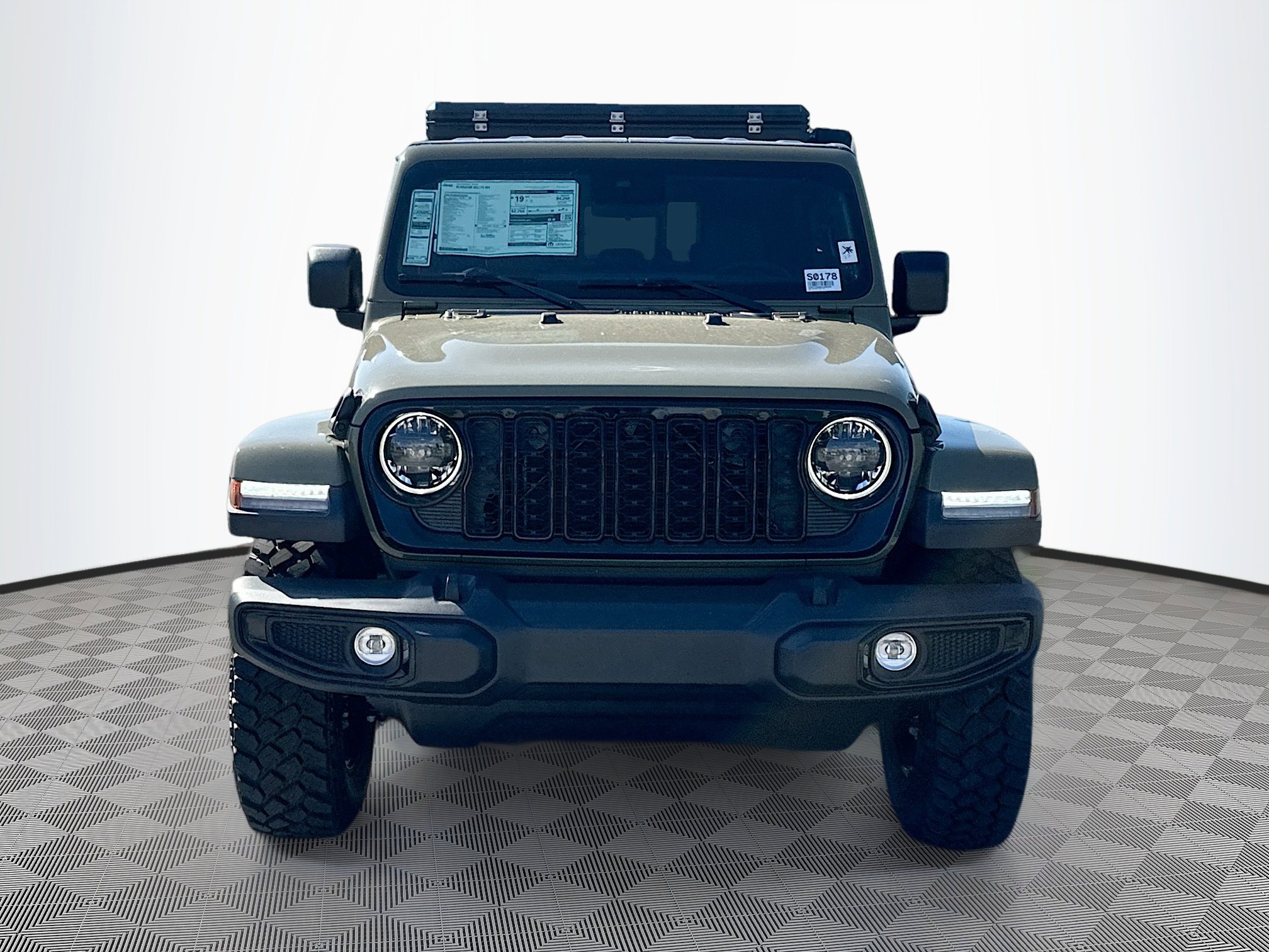 2025 Jeep Gladiator Willys photo 2