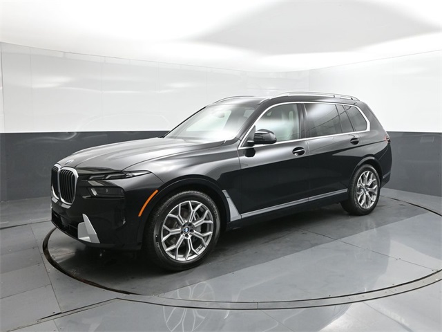 2026 BMW X7 40i's photo