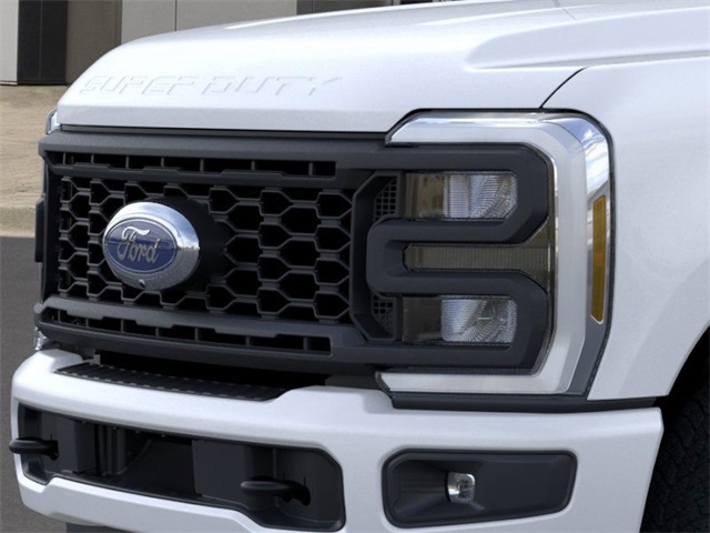 2024 Ford F-350 Lariat photo 14