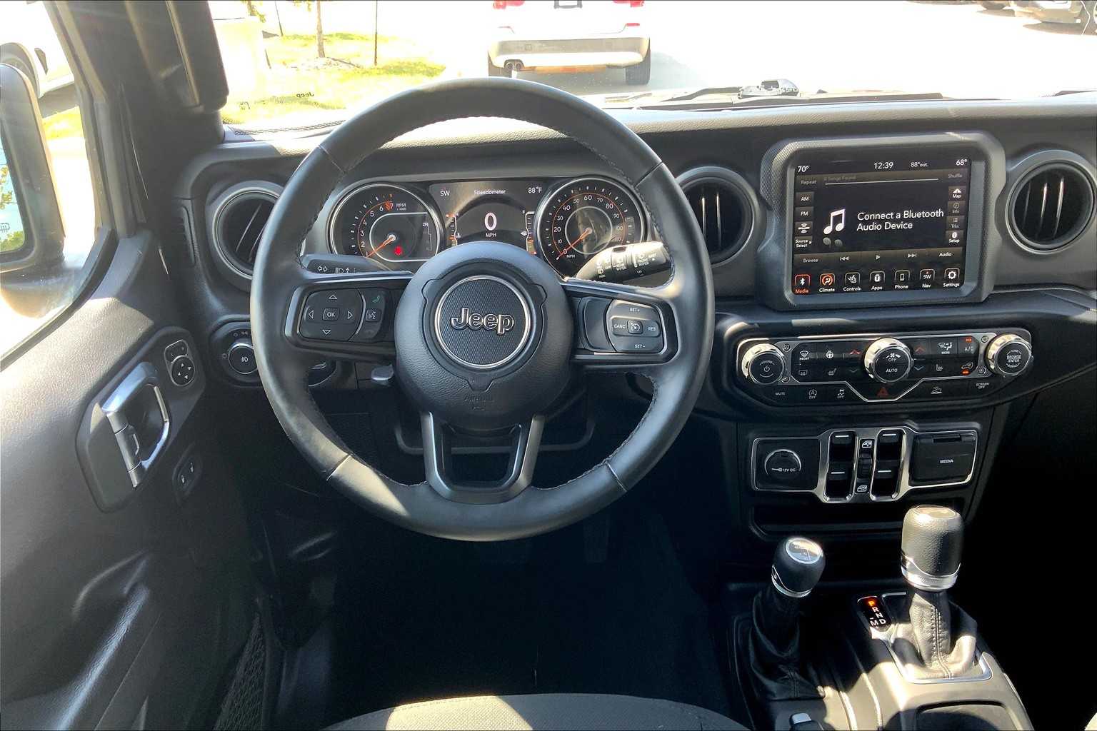2022 Jeep Wrangler Unlimited Willys photo 5