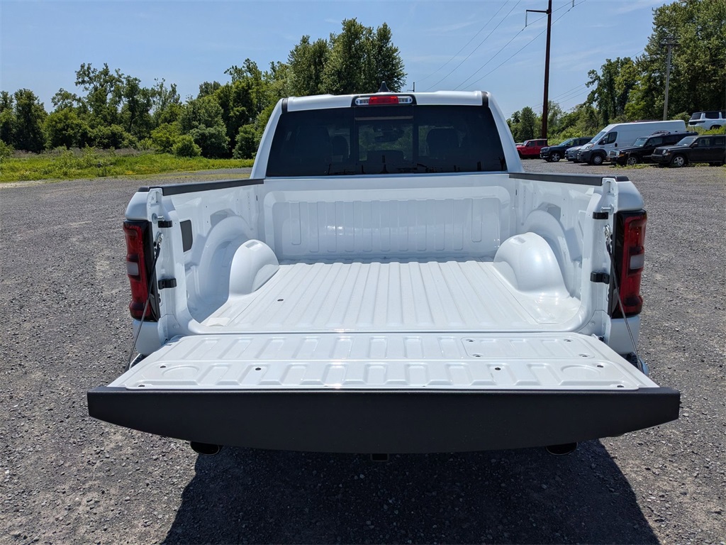 2025 Ram 1500 Laramie photo 3
