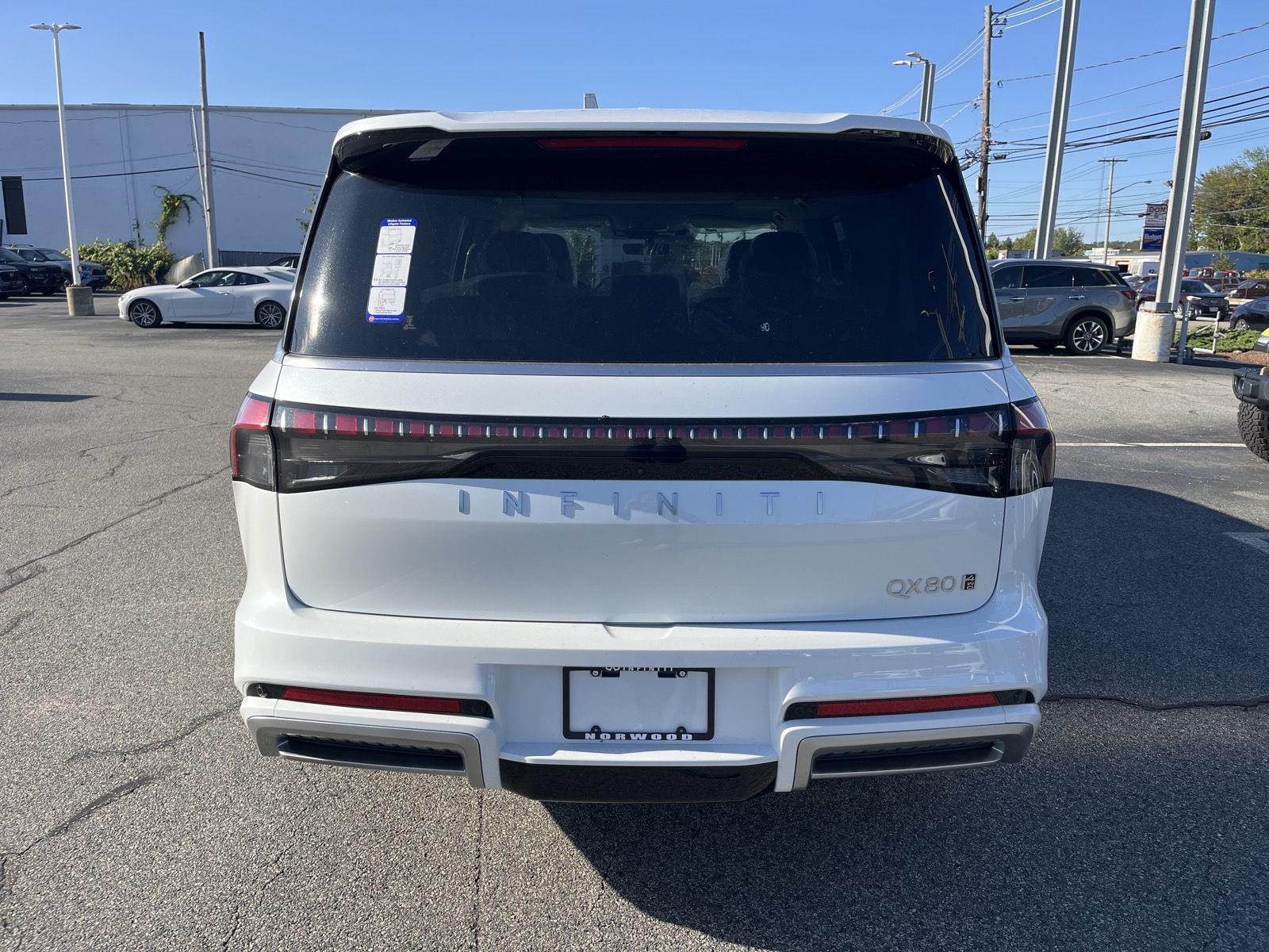 2026 Infiniti QX80 Luxe photo 4