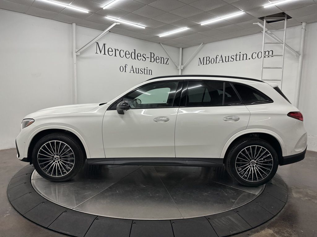 2026 Mercedes Benz GLC 300 photo 4