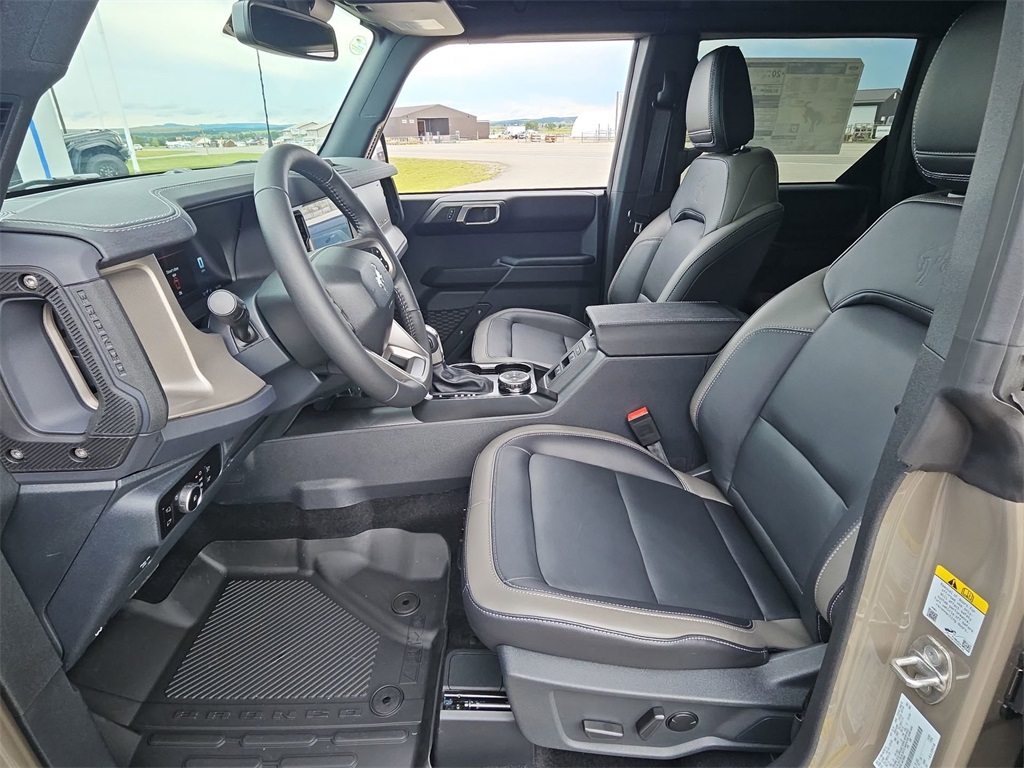 2025 Ford Bronco Outer Banks photo 23
