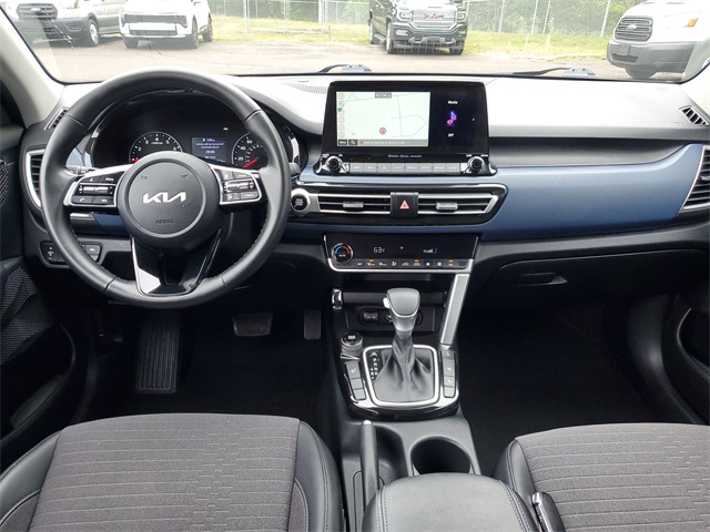 2023 Kia Seltos S photo 25