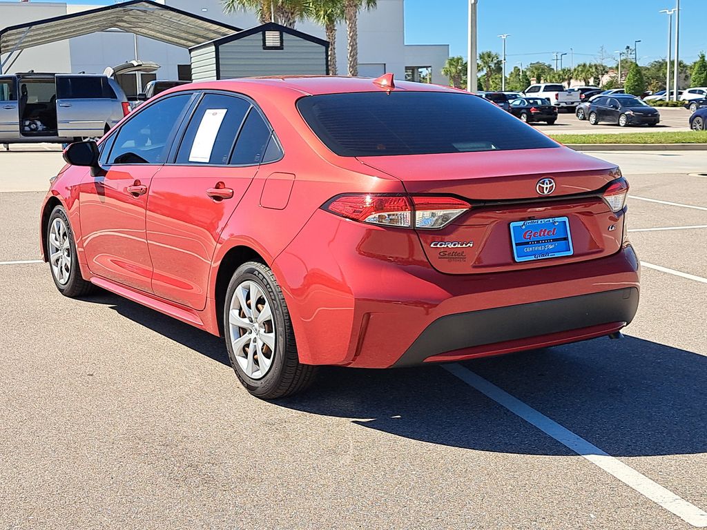 2020 Toyota Corolla LE photo 3