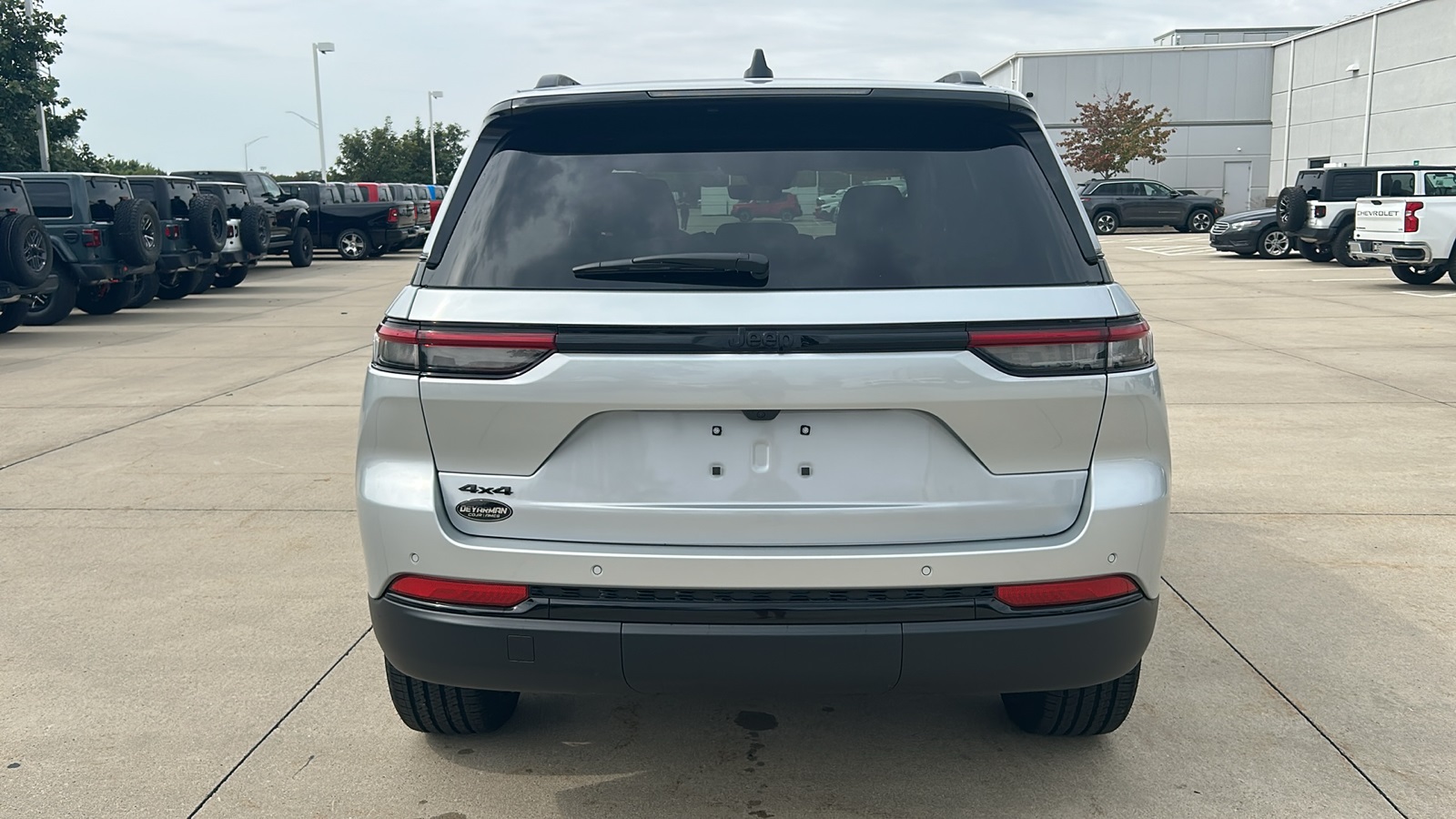2025 Jeep Grand Cherokee Altitude X photo 4