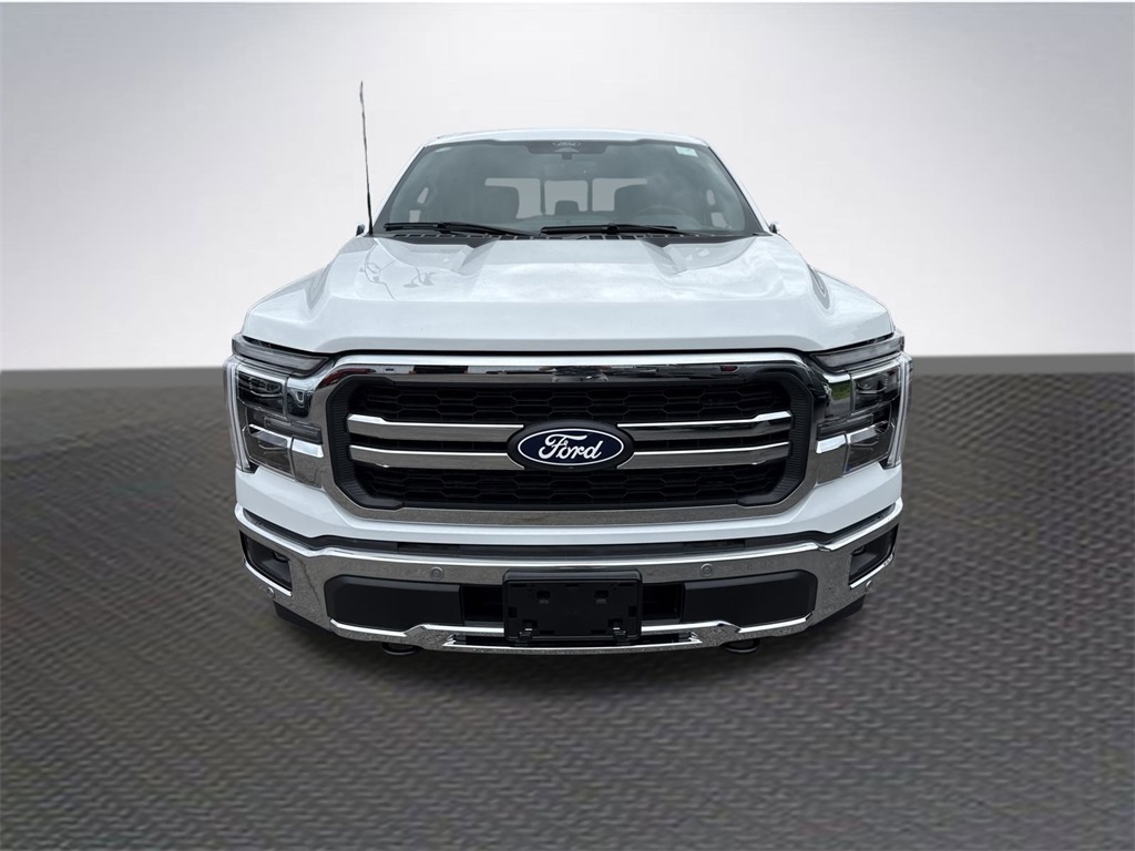 2025 Ford F-150 Lariat photo 2