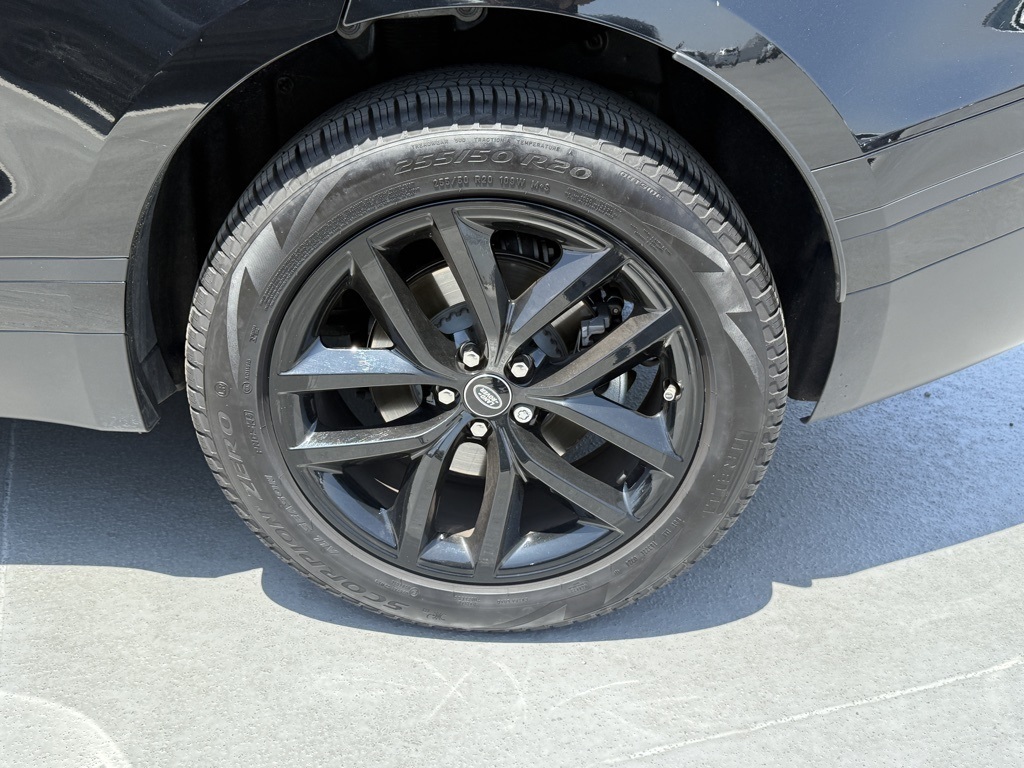 Used 2025 Black Land Rover S image 8
