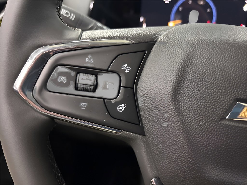 2025 Chevrolet Trax LT photo 16