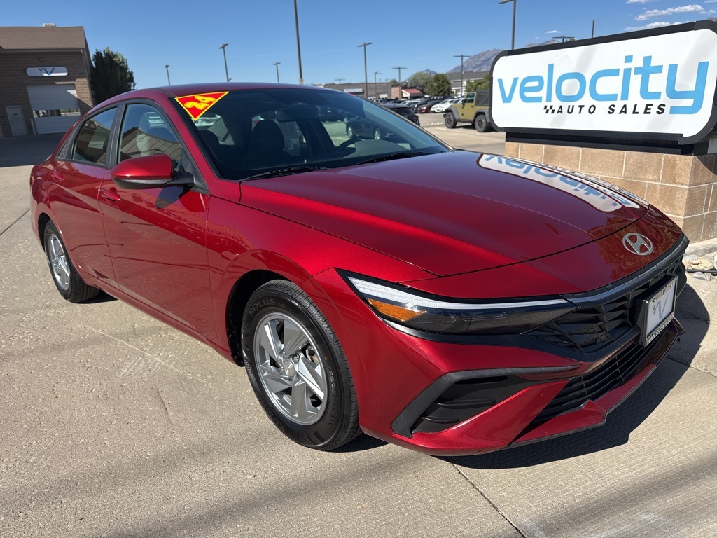 2024 Hyundai Elantra SE's photo