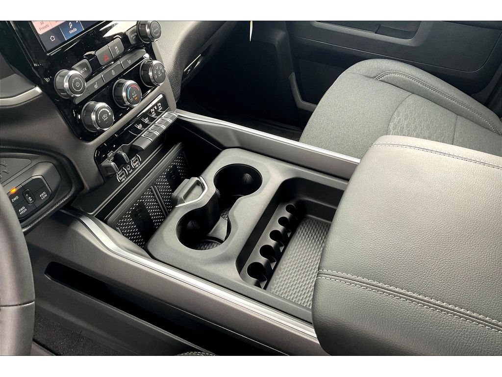 2025 Ram 2500 Big Horn photo 8