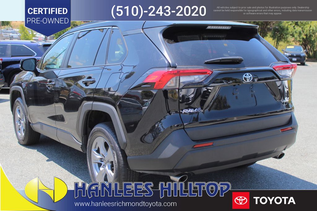 2024 Toyota RAV4 XLE photo 8
