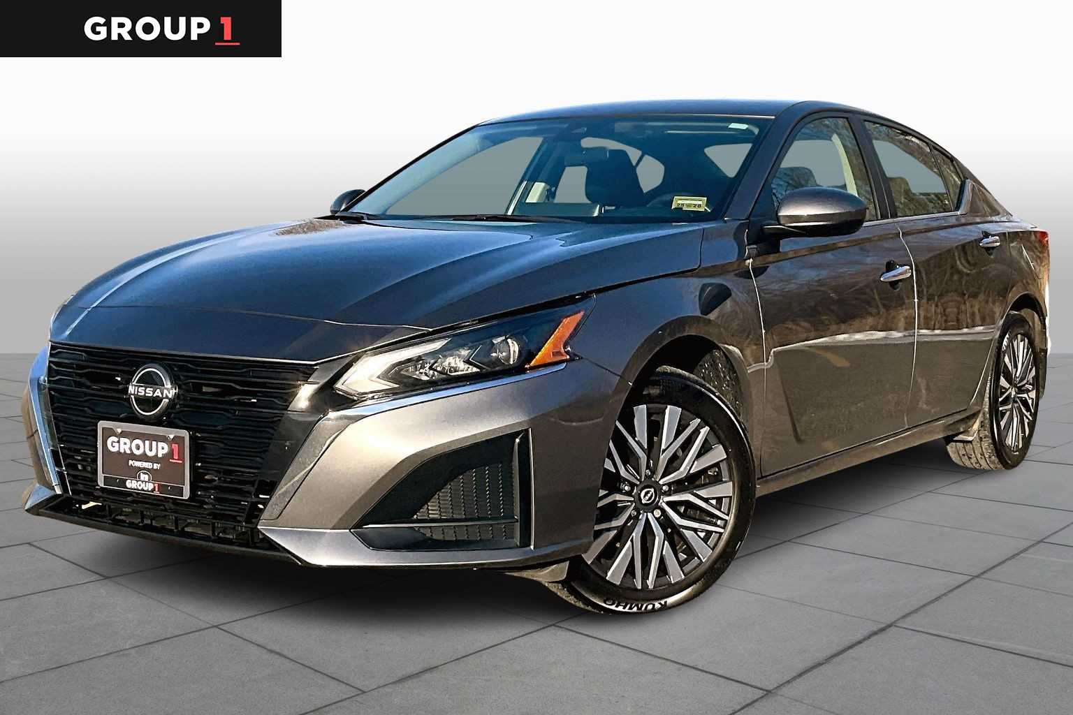 2024 Nissan Altima SV's photo