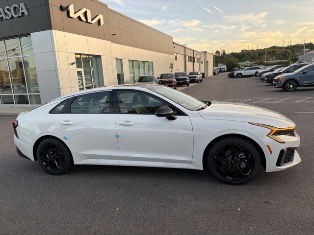 2026 Kia K5 GT-Line photo 2