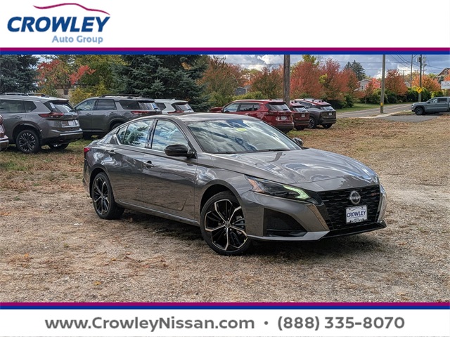 2025 Nissan Altima SR's photo