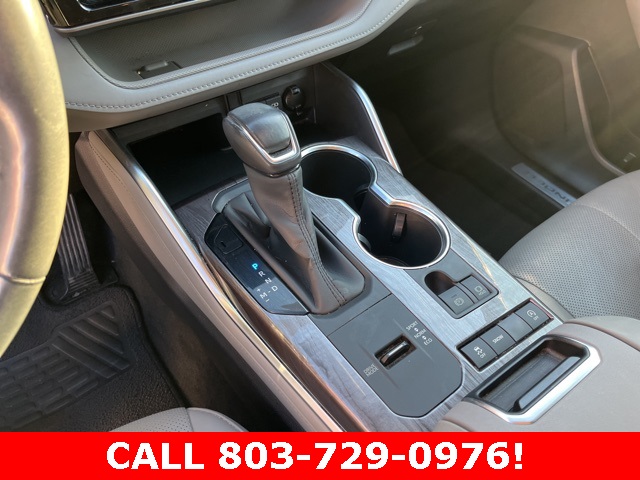 2020 Toyota Highlander Limited photo 24