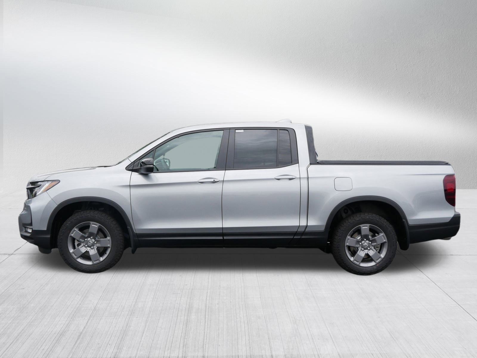 2025 Honda Ridgeline TrailSport photo 2