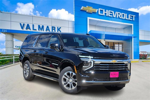 2026 Chevrolet Suburban LT's photo