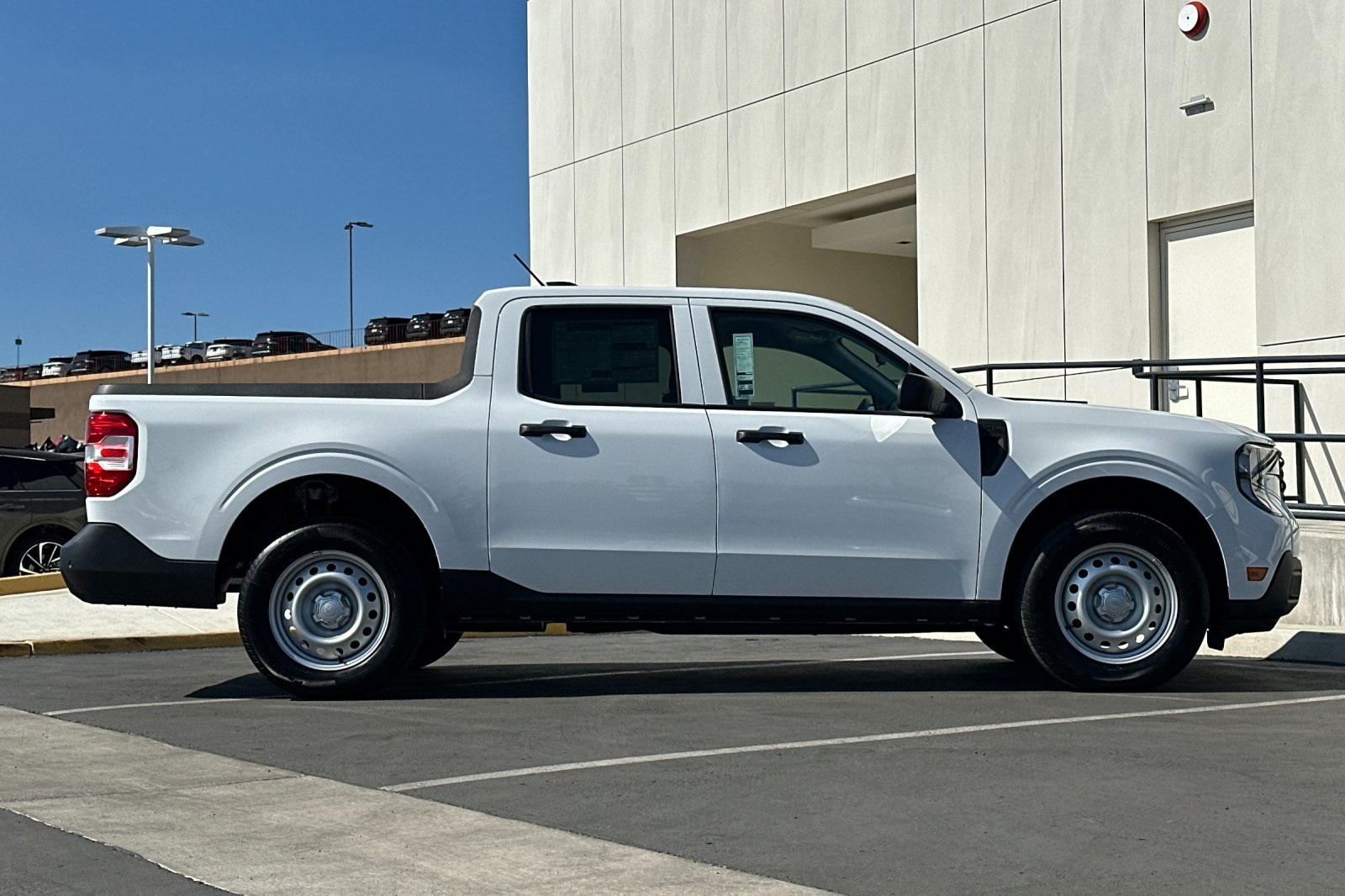 2025 Ford Maverick XL photo 2