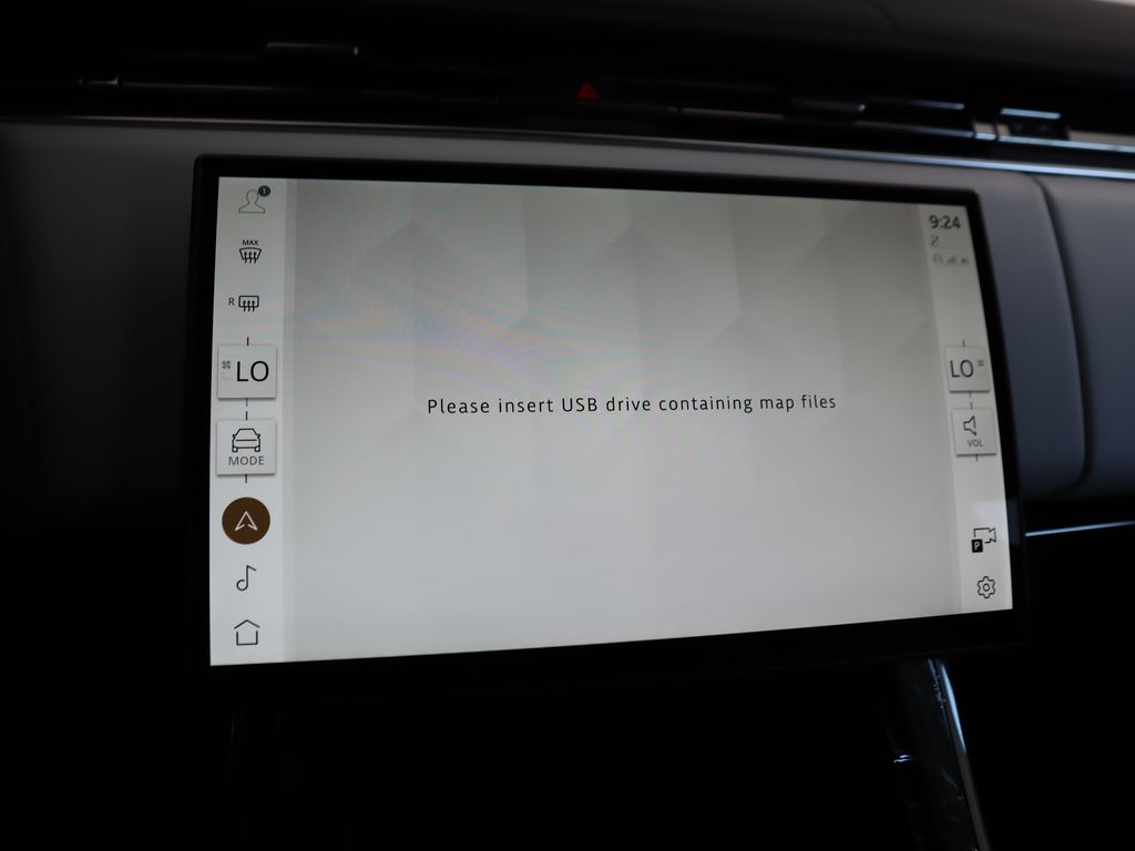2025 Land Rover Range Rover Sport SE photo 16