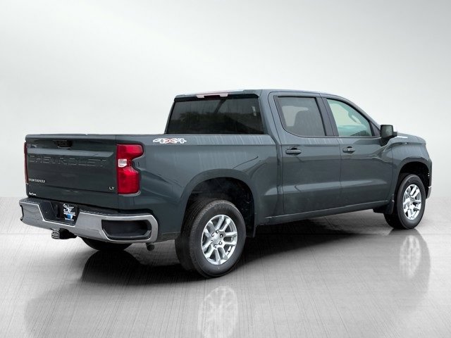 2025 Chevrolet Silverado 1500 LT photo 4