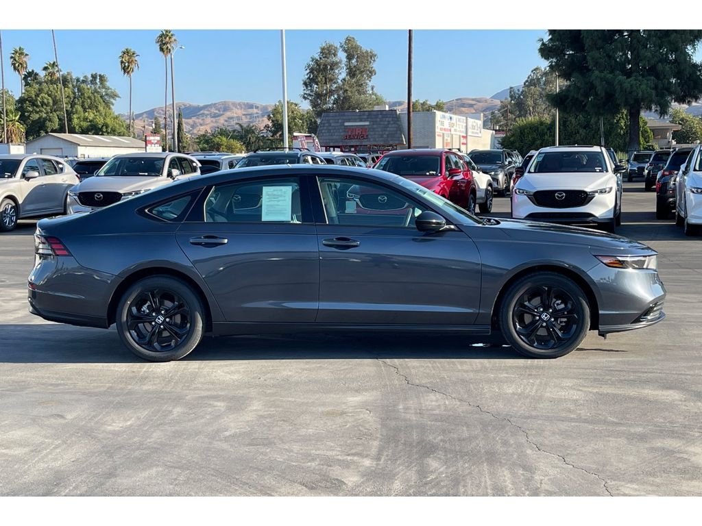 2025 Honda Accord 1.5T SE photo 7