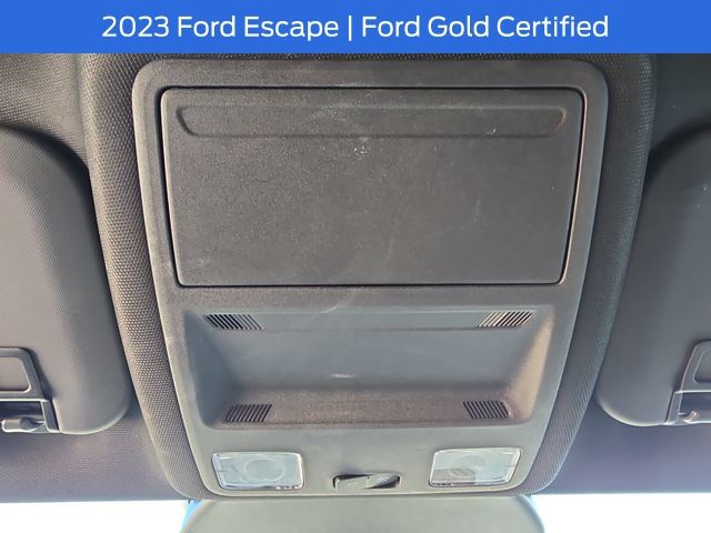 2023 Ford Escape ST-Line photo 25