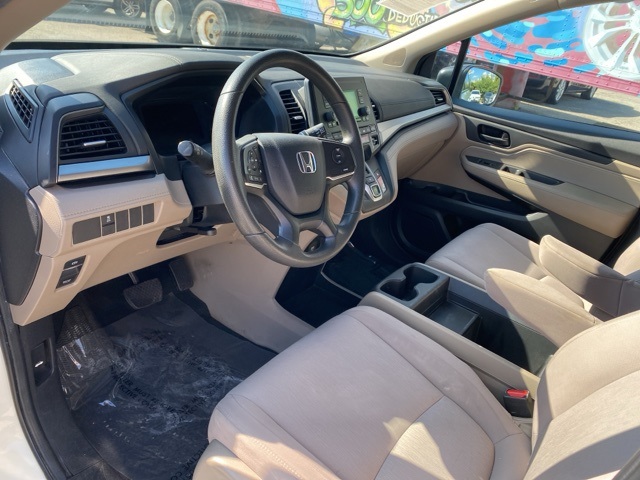 2019 Honda Odyssey LX photo 8
