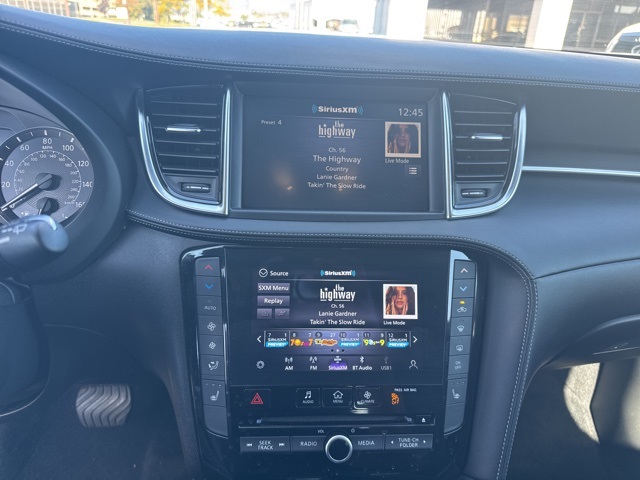 2023 Infiniti QX50 Luxe photo 11