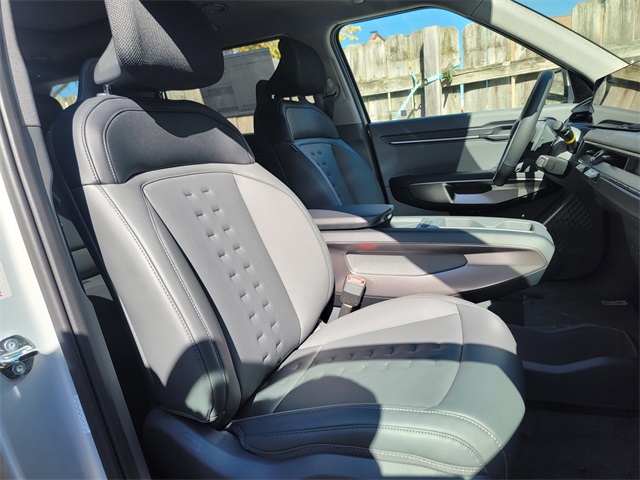2026 Kia EV9 Wind photo 16