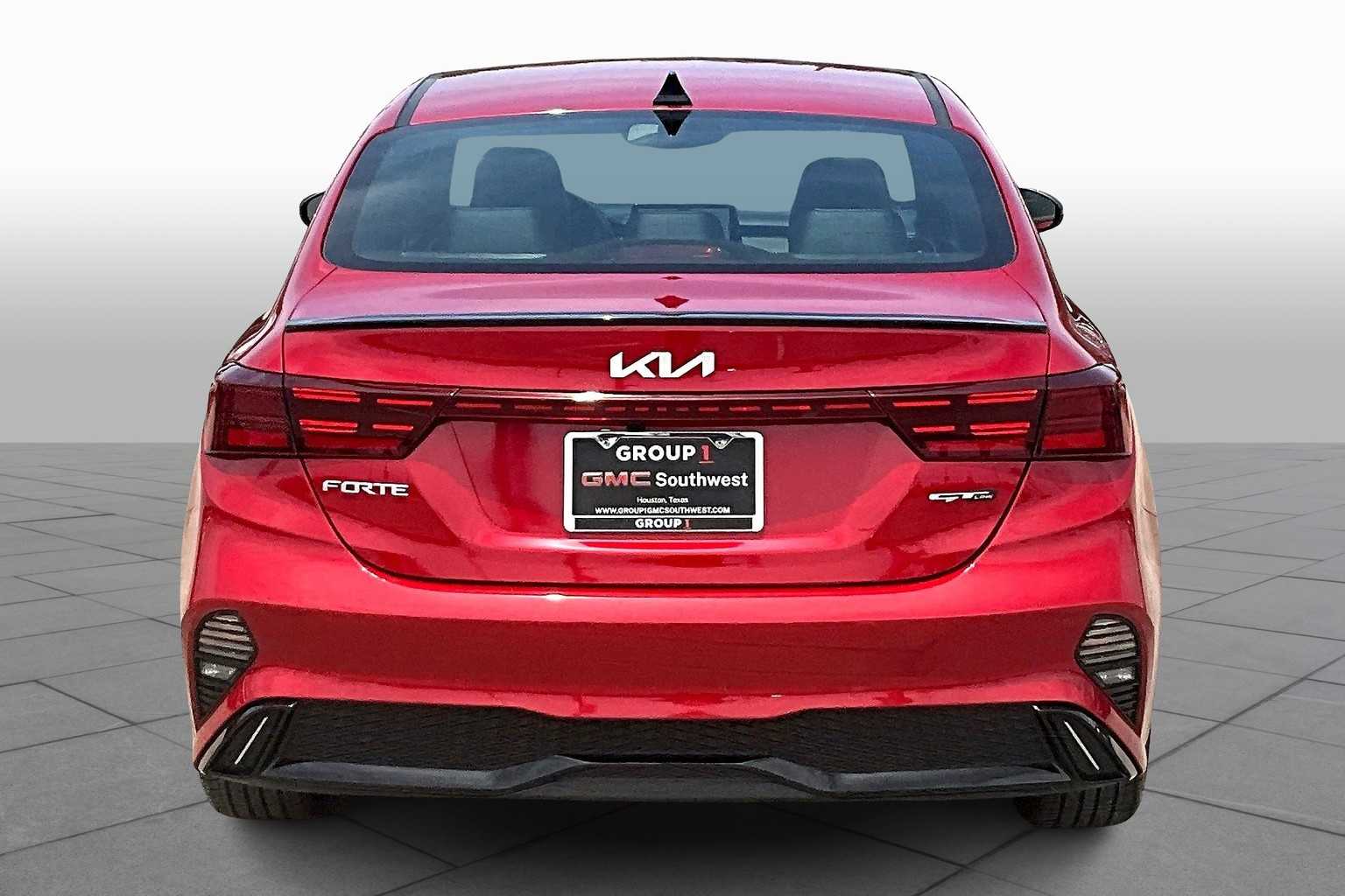 2024 Kia Forte GT-Line photo 4