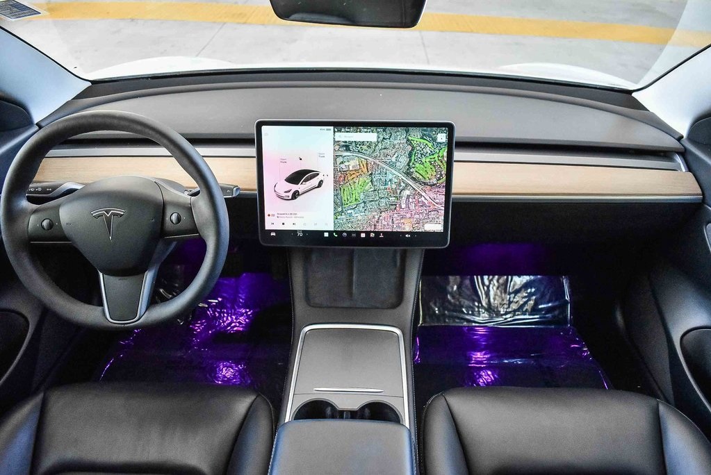 2021 Tesla Model 3 Long Range photo 9