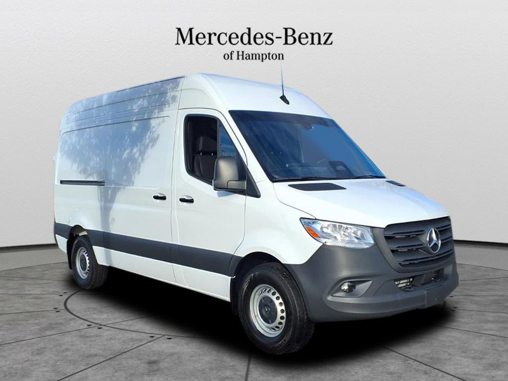 2026 Mercedes-Benz Sprinter Cargo Van Base's photo