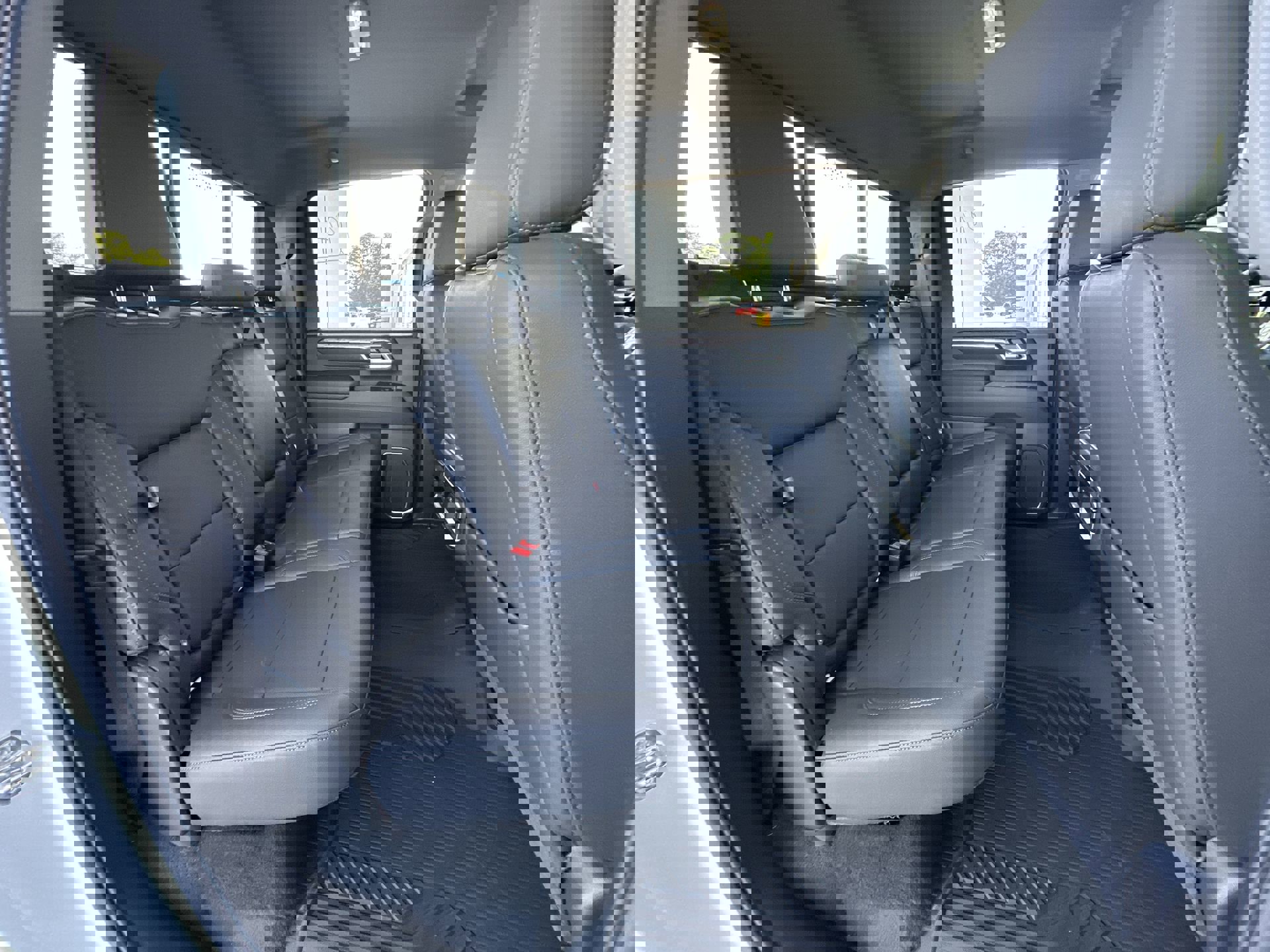 2025 Chevrolet Silverado 2500HD LTZ photo 25