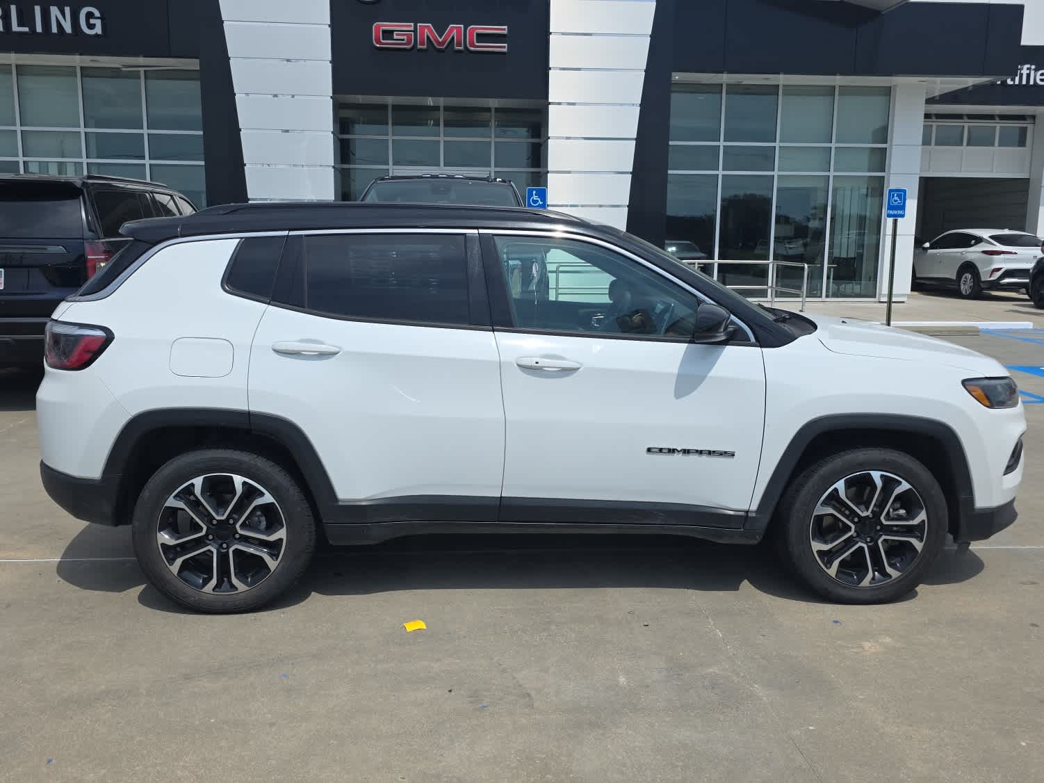 2023 Jeep Compass Limited photo 8