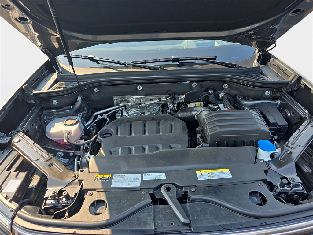 2025 Volkswagen Atlas SEL Premium R-Line photo 28