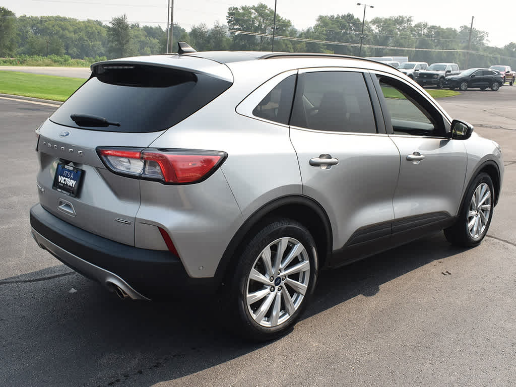 2022 Ford Escape Titanium Hybrid photo 12