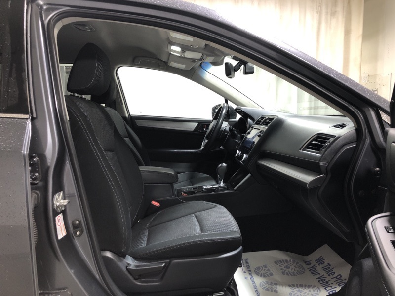 2018 Subaru Outback 2.5i Premium photo 12