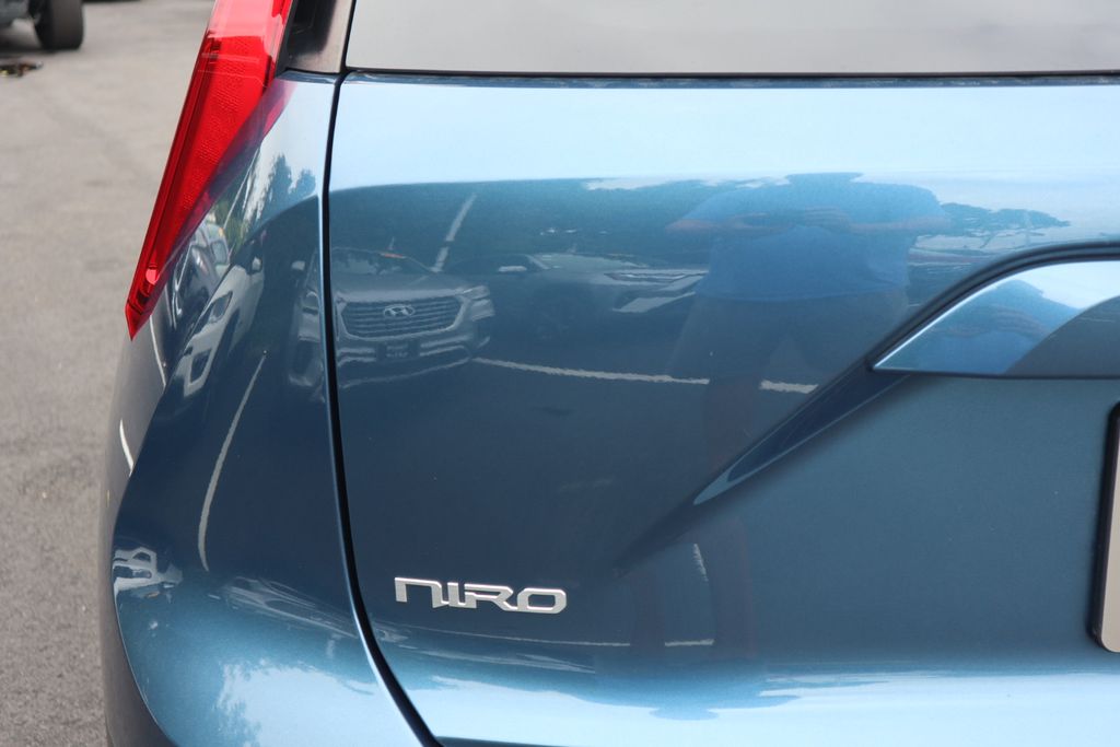 2024 Kia Niro EX photo 27