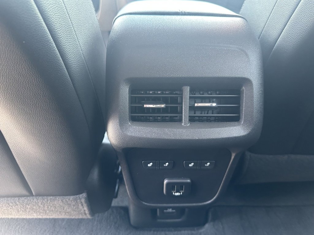 Used 2024 Summit White Chevrolet Premier image 12